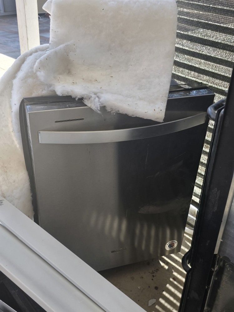 Whirlpool Dishwasher
