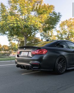 PERFORMANCE STYLE CARBON FIBER TRUNK LIP / SPOILER - BMW F82 M4