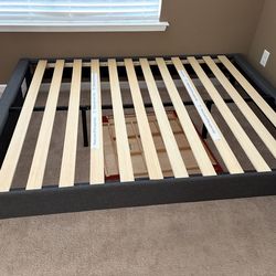 Queen bed with mattress, Grill, 2 Bicycles and beds with mattresses