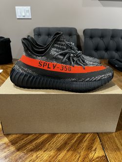 Yeezy 350 Carbon Beluga Size 10