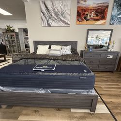 4 PC  KING BEDROOM SET