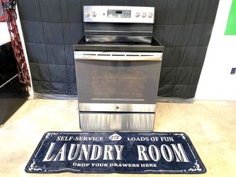 GE Black Stainless Smooth Top True Convection Electric Range 5.3 Cu Ft