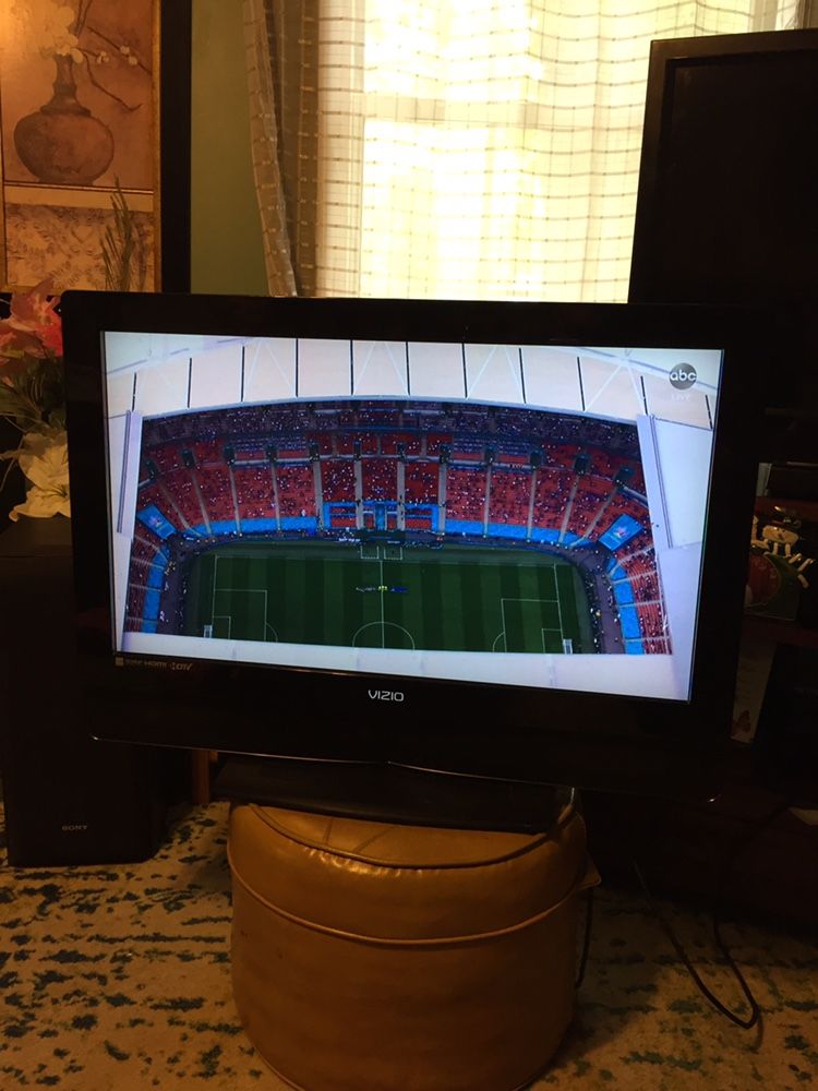 VIZIO TV