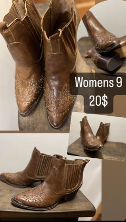 Womens Boots Size 9