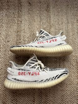 Yeezy 350 V2 Zebra (Size 11 | Used | OG all)