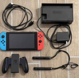 Nintendo Switch wit 1 controller n 3 games