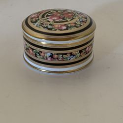 Wedgwood Clio Bone China Round Trinket box and gift box