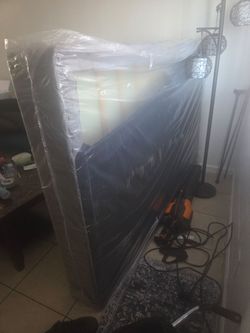 Brand new full size box spring
