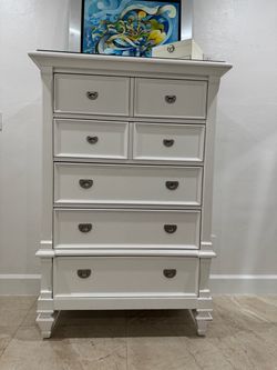 White Wood Tall Dresser with 6 Drawers