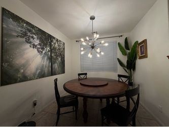 Dining table (Round and LARGE)