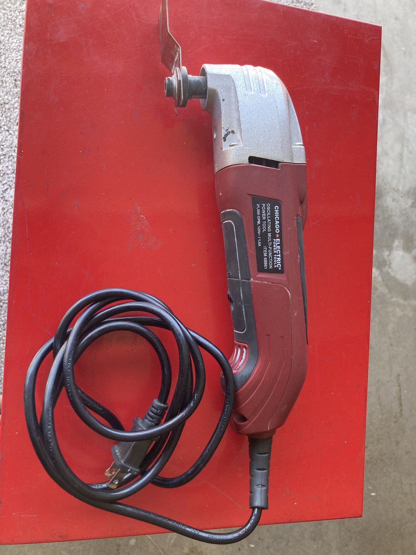 Chicago Electric Variable Speed Oscillating Multi-Tool (easy Patio /Garage Pickup)