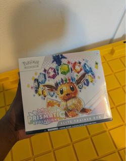Pokemon Prismatic Evolutions ETB