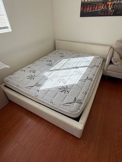 Platform Queen Bed Frame with Bamboo Mattress
