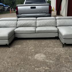 *FREE DELIVERY* Sofia Vegara 3 Piece Sectional 