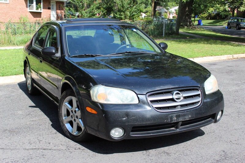 $998 DOWN - Take Home a 2003 Maxima !! CD player Keyless remote Cold AC alloy Rims fits 5 people