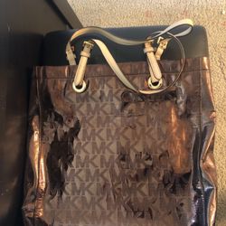 MK tote