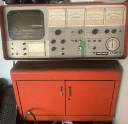 Oldskool Vehicle Scanner, Worked Perfectly a decade ago(last time it wss plugged in)! Cool 4 mancave! Selling dirt cheap, $150 FIRM.