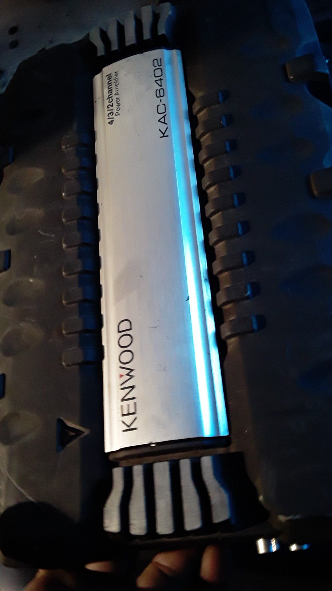 Kenwood 4/3/2 Channel power amplifier 600 watts