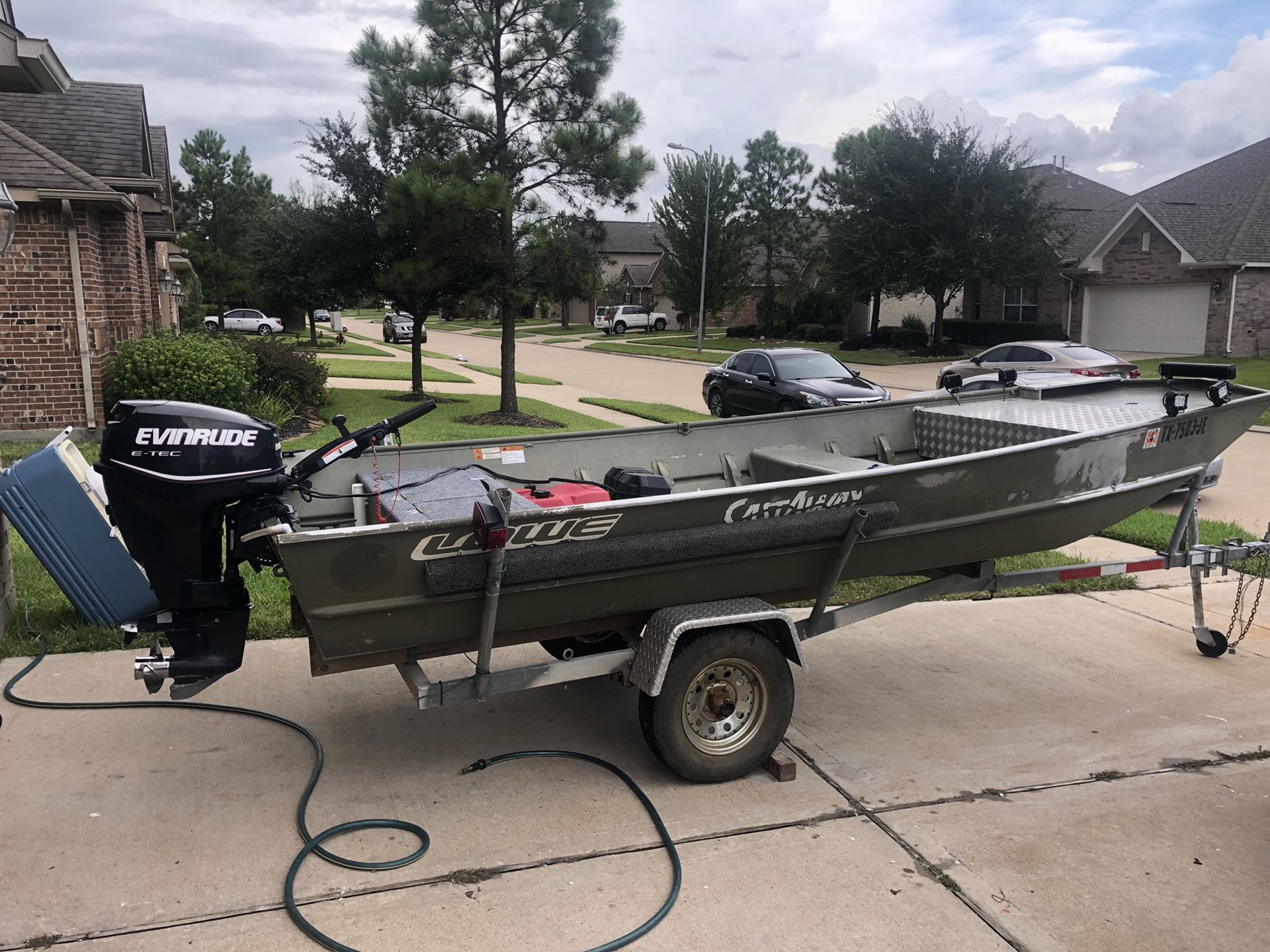 16” Jon boat great fishing boat