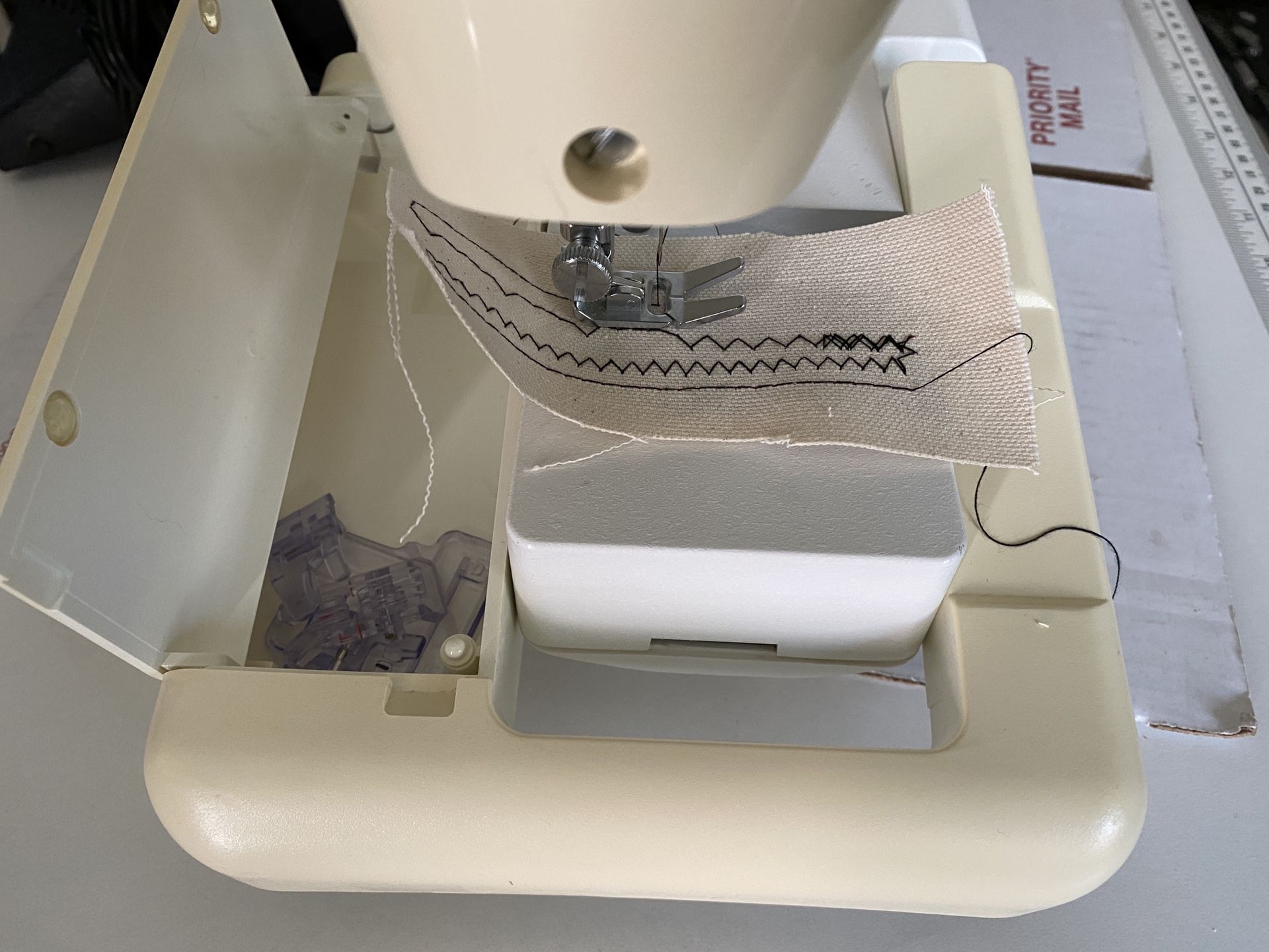 Singer 4830c sewing machine for Sale in Los Angeles, CA OfferUp