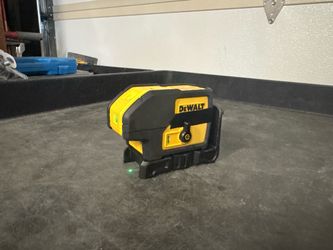 DeWalt plumb point green laser