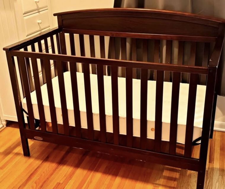 Baby Crib 