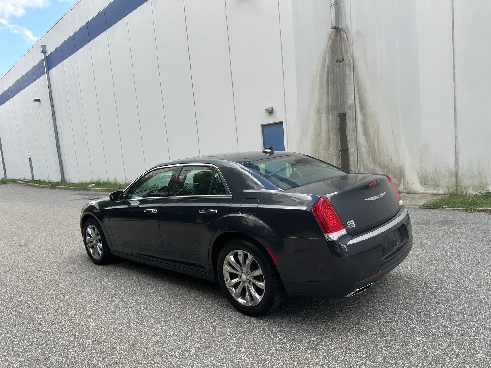 2018 Chrysler 300