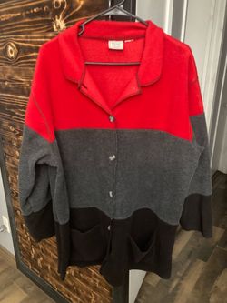 Woman’s Sweater Size