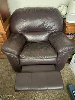 Free man cave or back yard living area furniture.