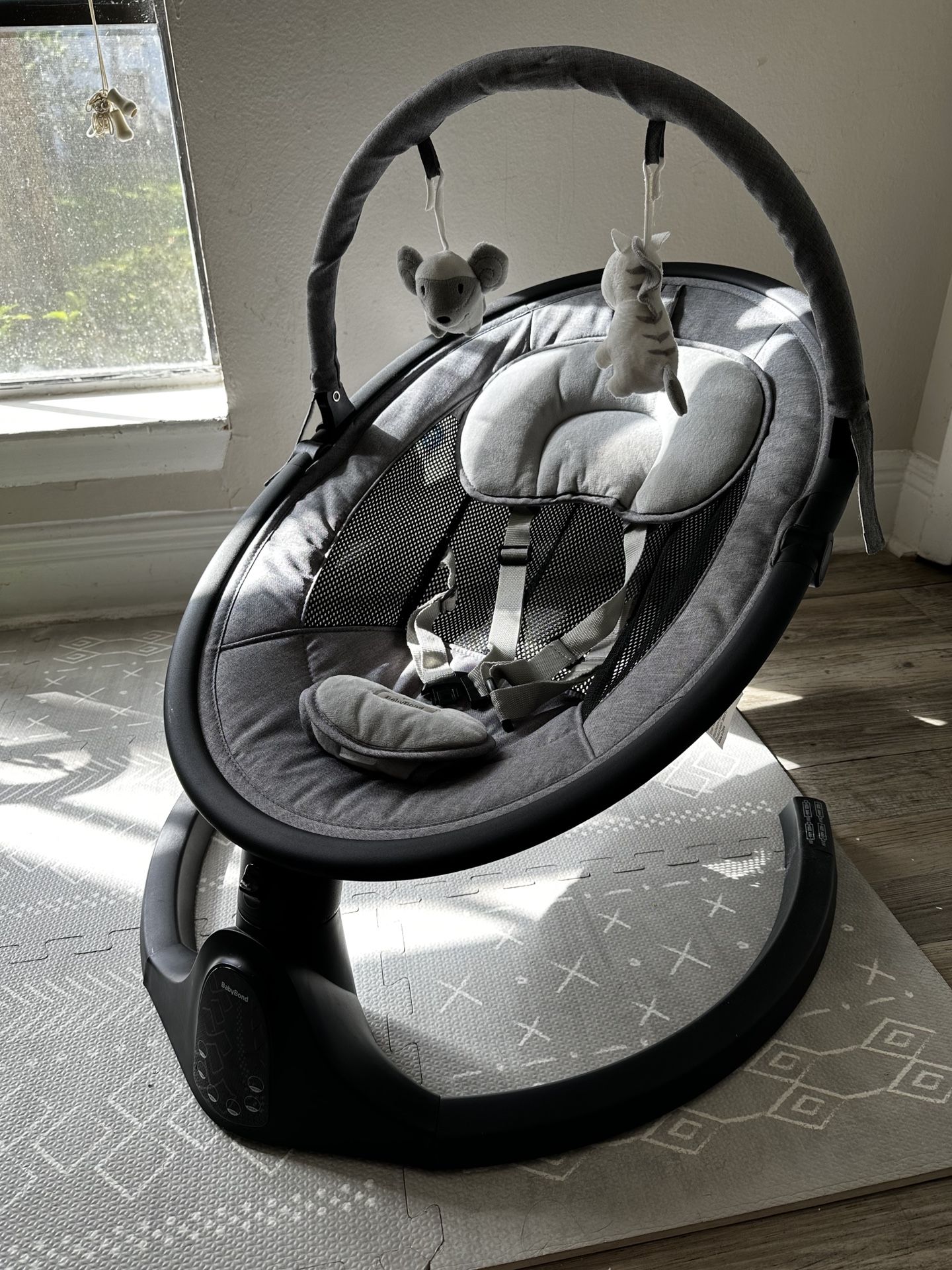 Baby Bond Swing (Brand new)