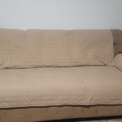 Beautiful 2 Piece Couch Set 