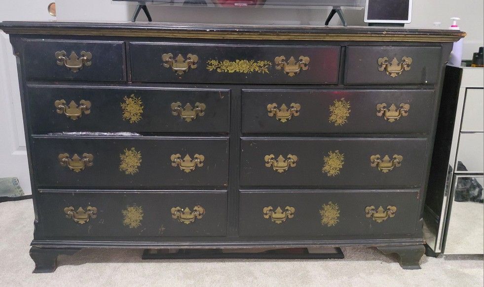 Blck Dresser