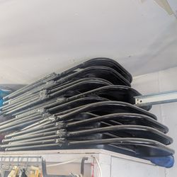 10 Folding Chairs Very Good Condition 