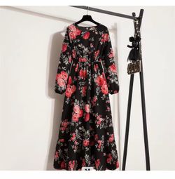 Women's Long Sleeve Floral Print Maxi Dress (Black & Red Roses)