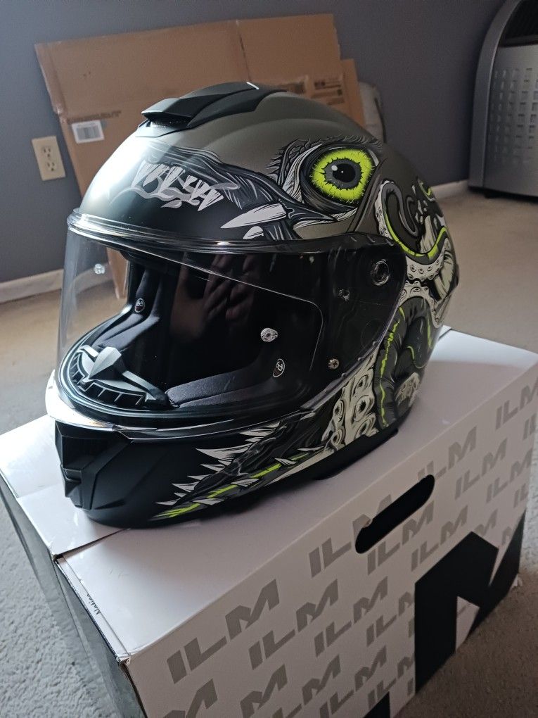 XL Motorcycle Helmet Brand New