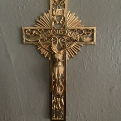 Vintage Gold Crucifix (9 1/2” x 5 1/2”)