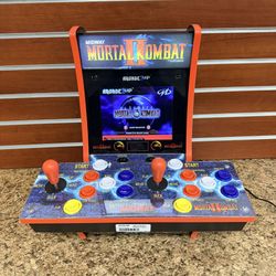 ARCADE1UP  MIDWAY MORTAL KOMBAT II