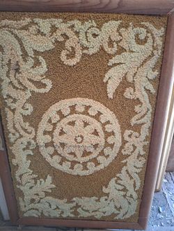 Vintage Hooked Rug Floral Medallion Design