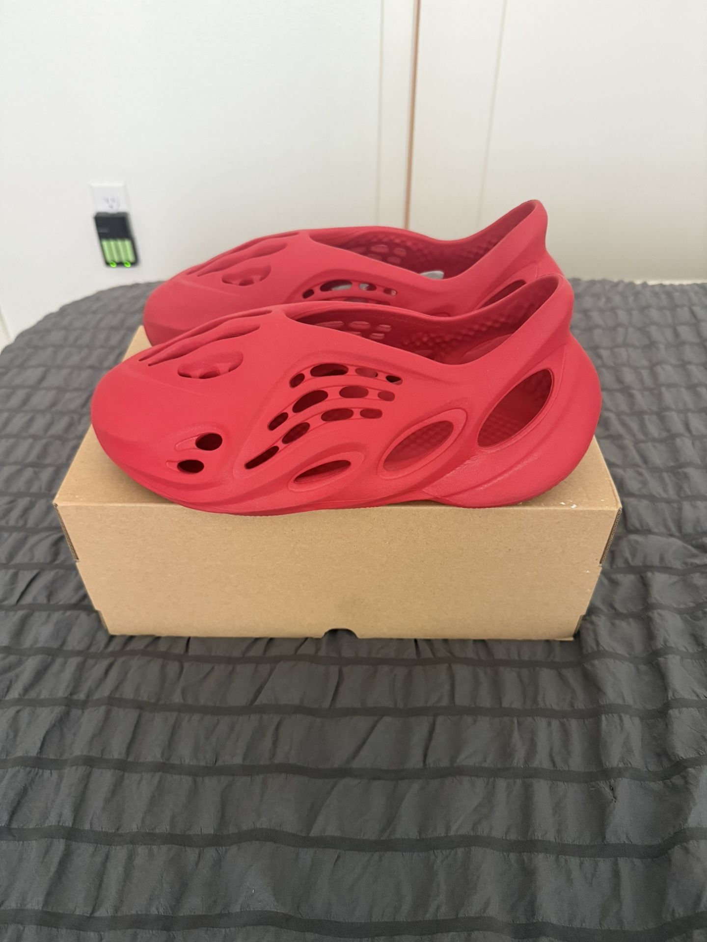 adidas Yeezy Foam RNNR Size 12