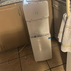 Water Dispenser 