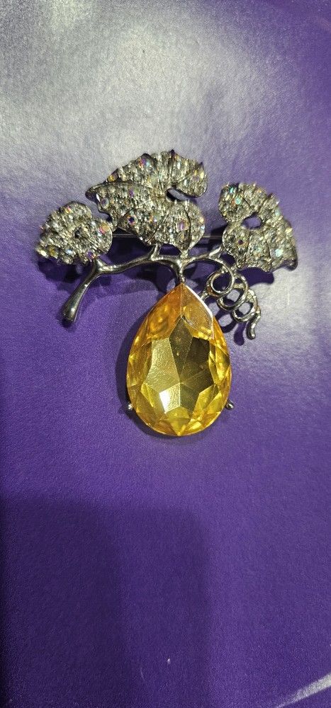 Beautiful Citrine Brooch