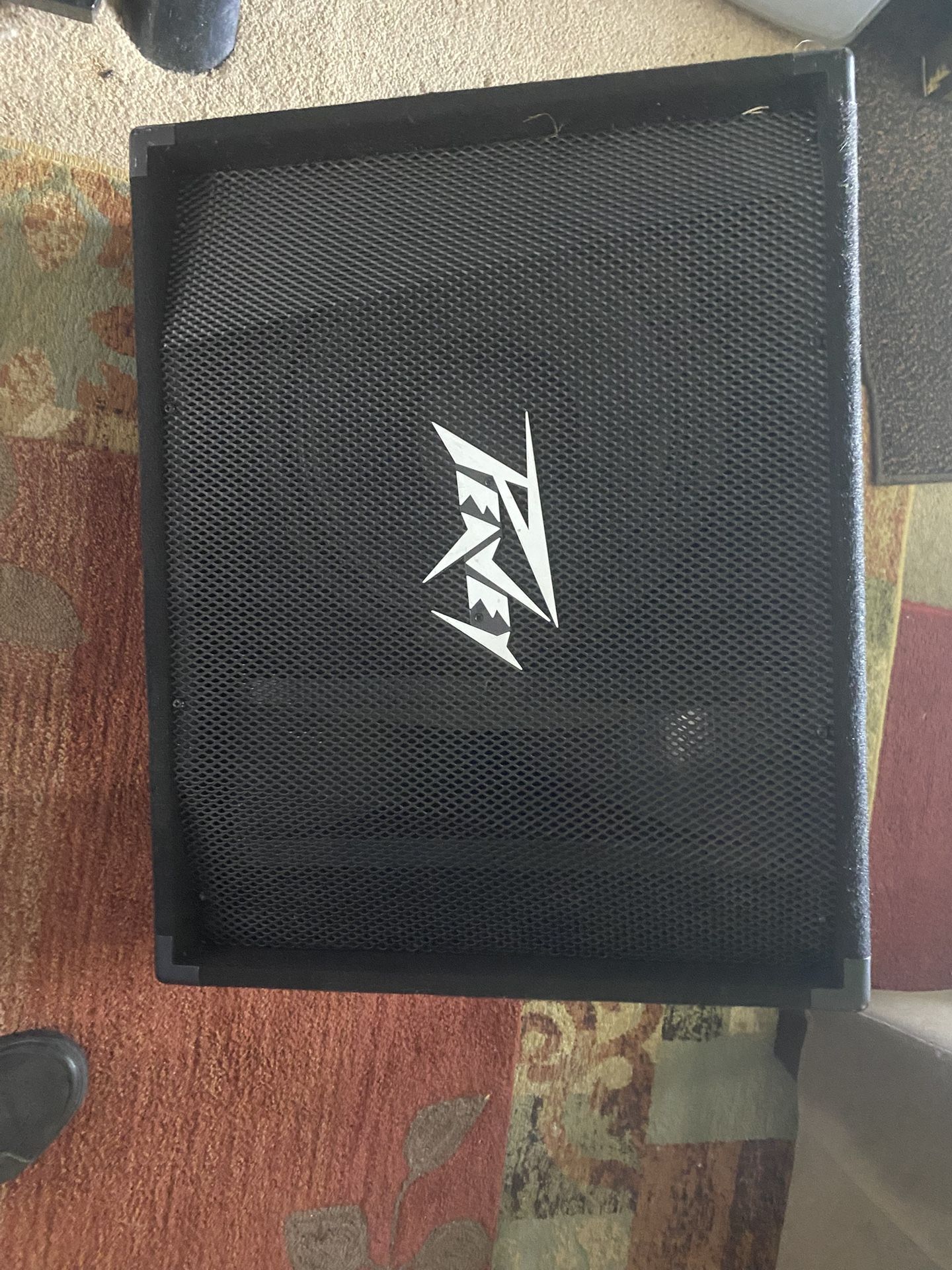 PEAVEY ALMOST NEW SPEAKER