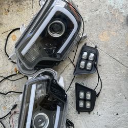 Tacoma Head Lights With Led Running Lights 