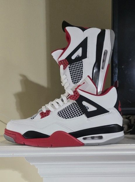 Air Jordan 4