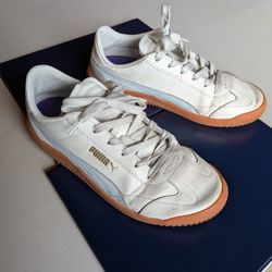 Women's Puma Sneakers White 8.5