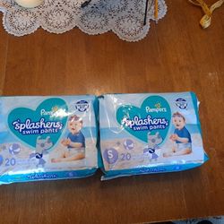 2 New Packs Of Pampers Splashers Size Small