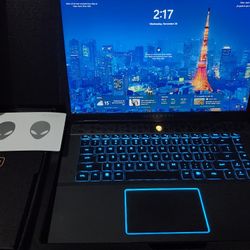 Laptop Alienware M16 R2.  16"
