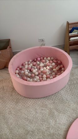 Ball pit