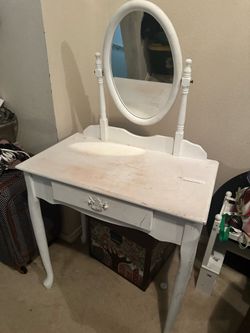 Small vanity and storage box