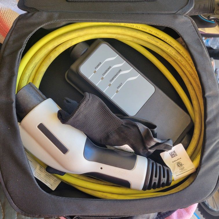 BMW  530 Electric Charger